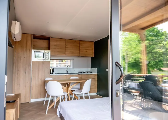 Flaminio Village Park Campsite 4*
