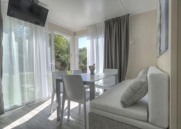 Flaminio Village Park Kemping 4*