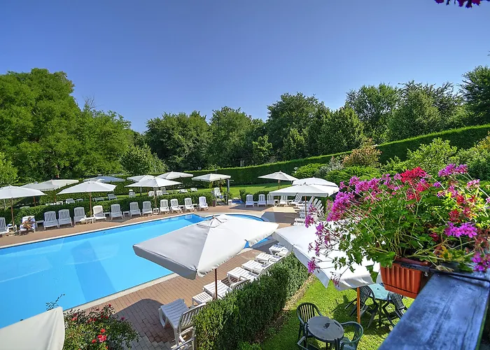 Flaminio Village Park 4*