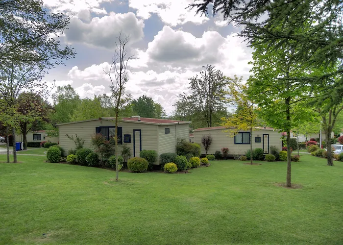 Flaminio Village Park 4*