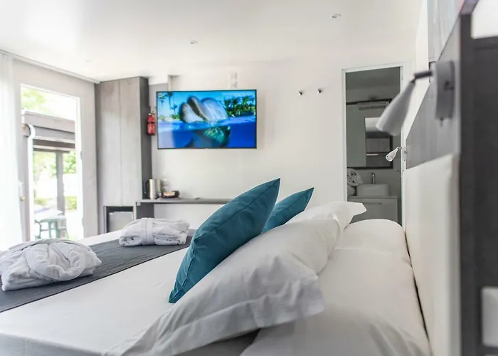 Flaminio Village Park 4*